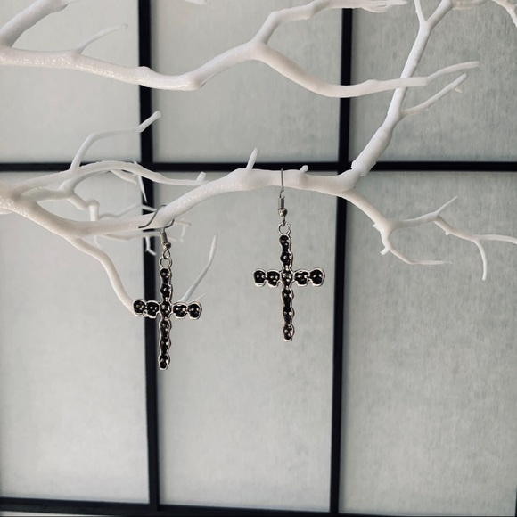 Cross Skulls Gothic Antique Silver Dangle Earrings - Picture 12 of 12